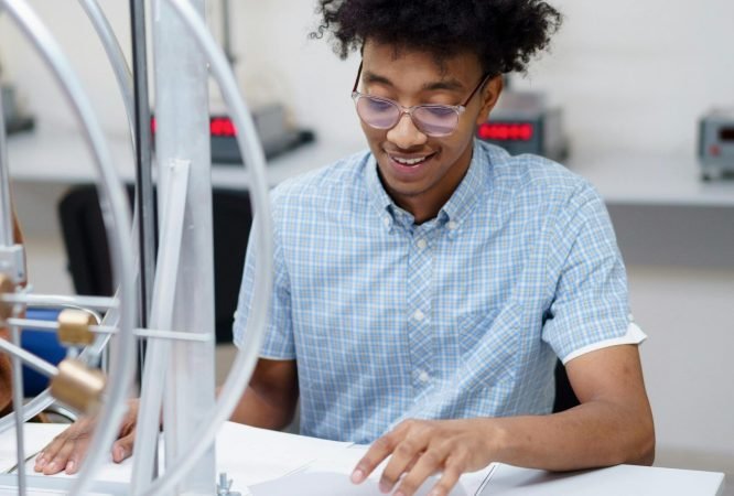 pexels-cottonbro-6208727